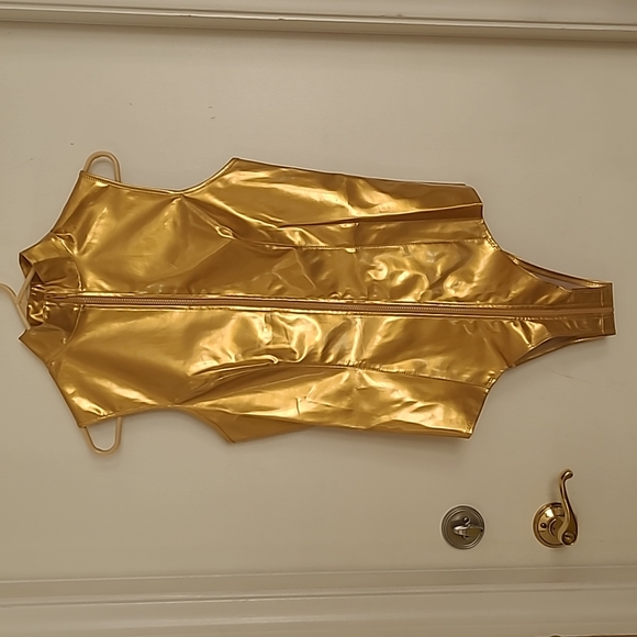 GOLD BLOUSE. NEW WITHOUT TAG - Picture 1 of 6